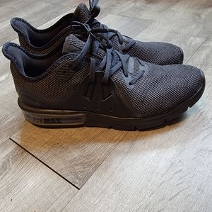 Men's sneaker